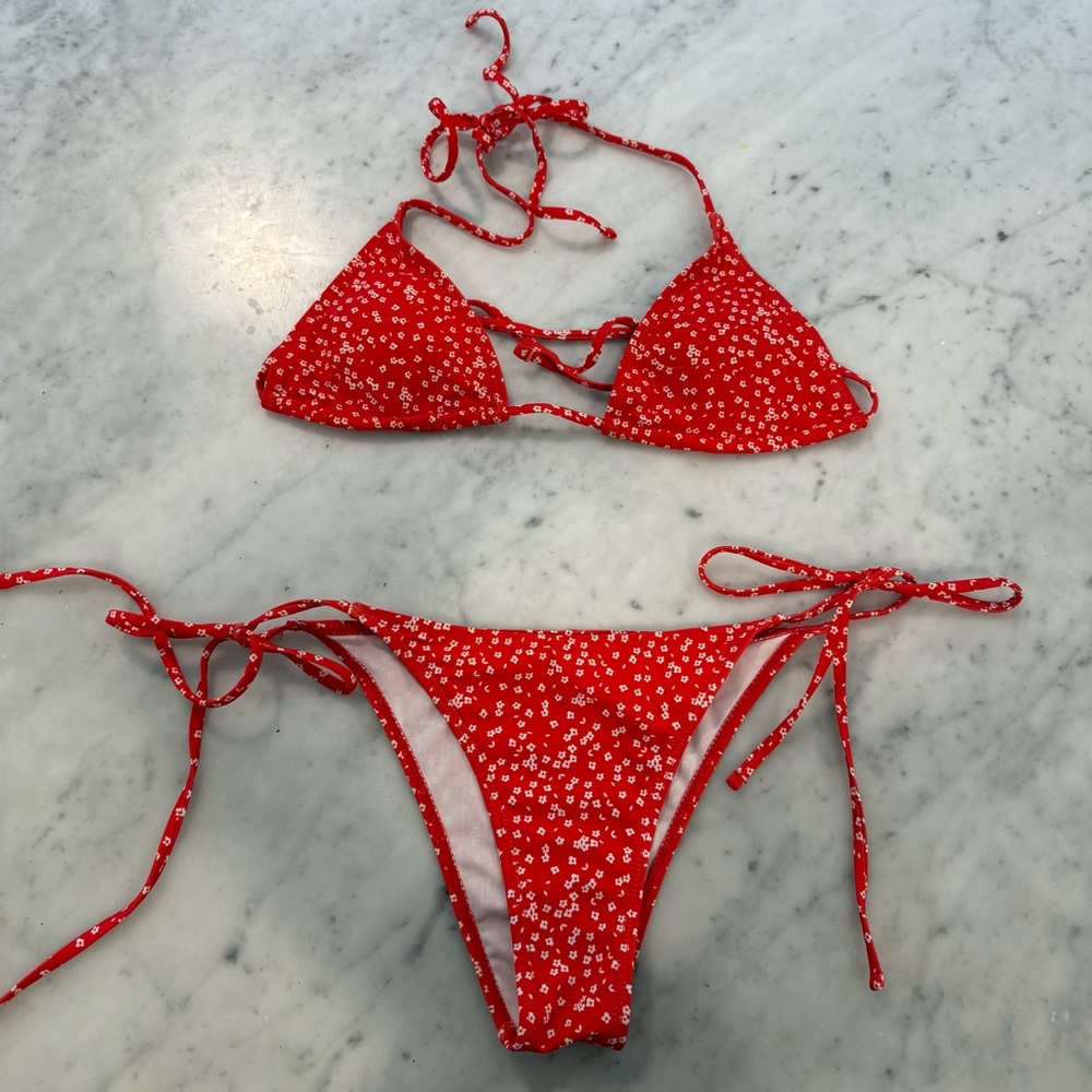 SHEIN Red Floral Bikini